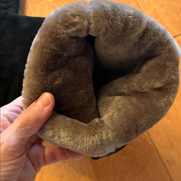 Black suede and shearling lined knee high boots with heels - Picture 9 of 16